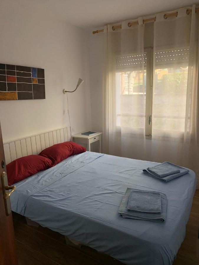 L' Escala Cosy Apartment In L Escala, 7 Mins Walk To The Closest Beach, Riells מראה חיצוני תמונה